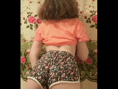 ❤️ セクシーな若いベイブがカメラでショーツを脱ぐ ☑  at ja.shufflesex-com.ru ❌️❤