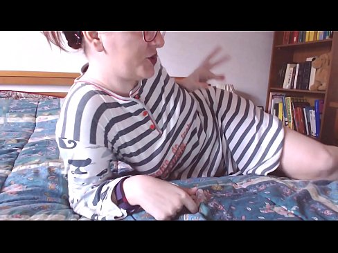 ❤️ この大きな黒いチンコを口に含む小さな奴隷 ☑  at ja.shufflesex-com.ru ❌️❤